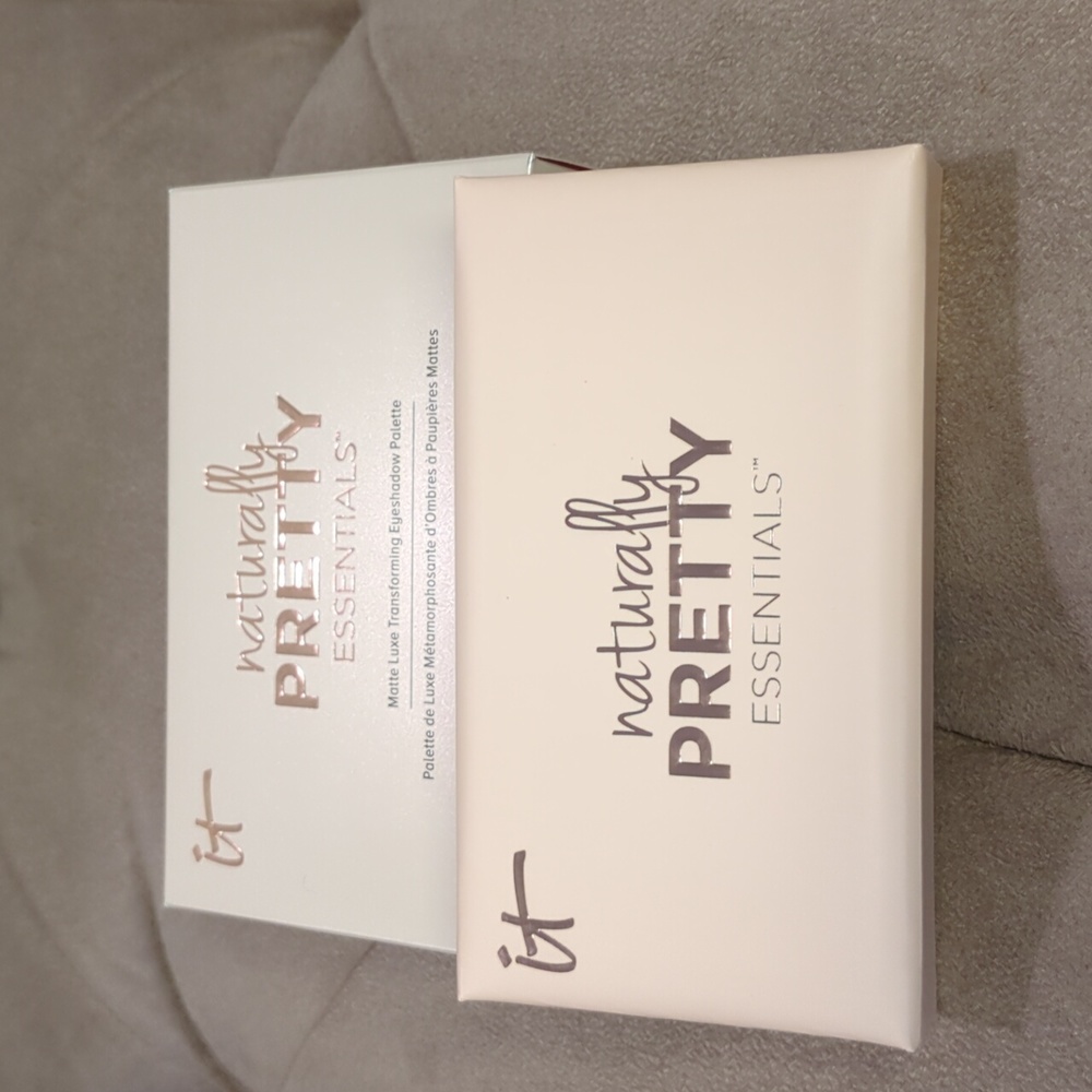 IT Cosmetics Naturally Pretty Eyeshadow Palette